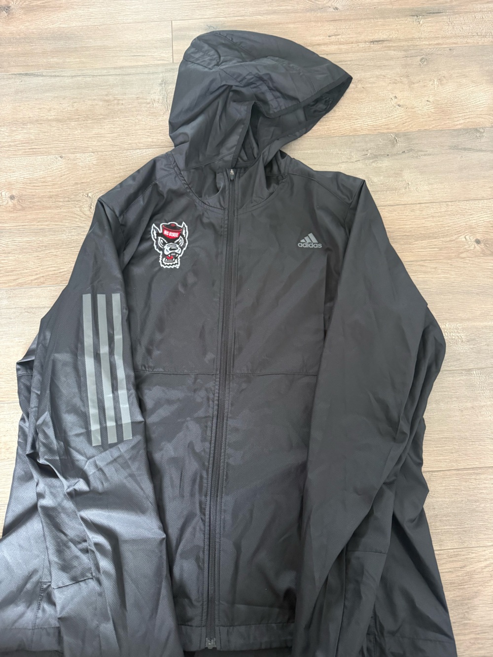 NC State Wolfpack Windbreaker with hood - black